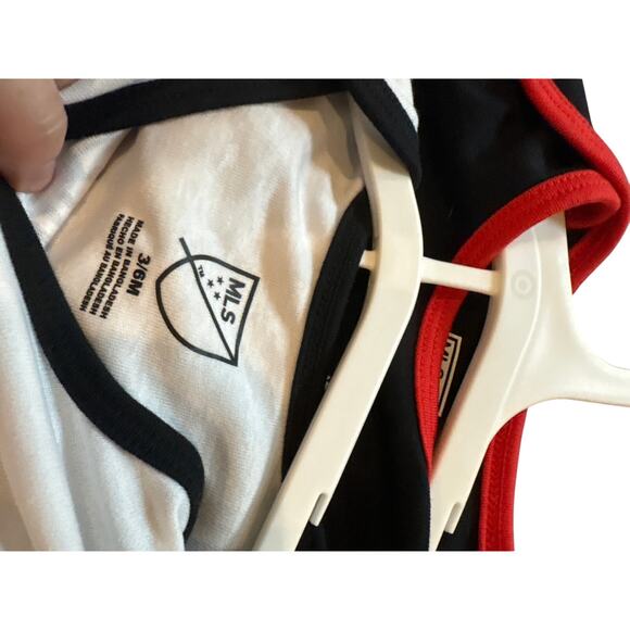 NWT D.C. United Newborn & Infant 3-6 Months 3-Pack Bodysuit Set Black/Red/white - Picture 5 of 5